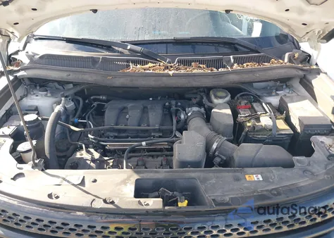 2014 Ford Police Interceptor z USA, uszkodzony, nr VIN 1FM5K8AR6EGA38323